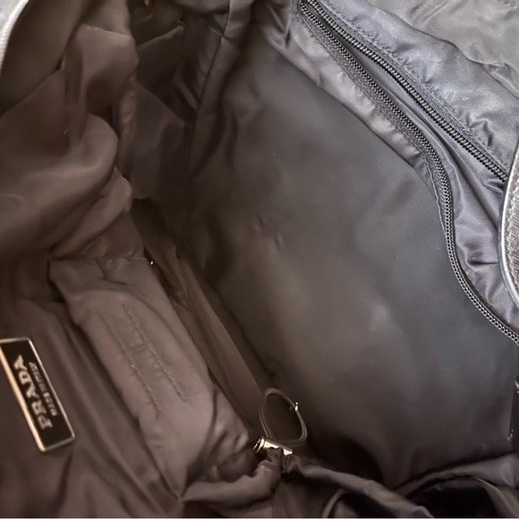 Prada black nylon diaper bag preloved 100% authentic - Picture 3 of 6